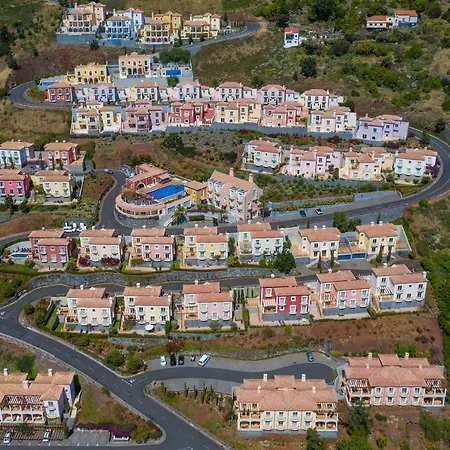 פארק נופש Balancal And Palheiro Village פונשל